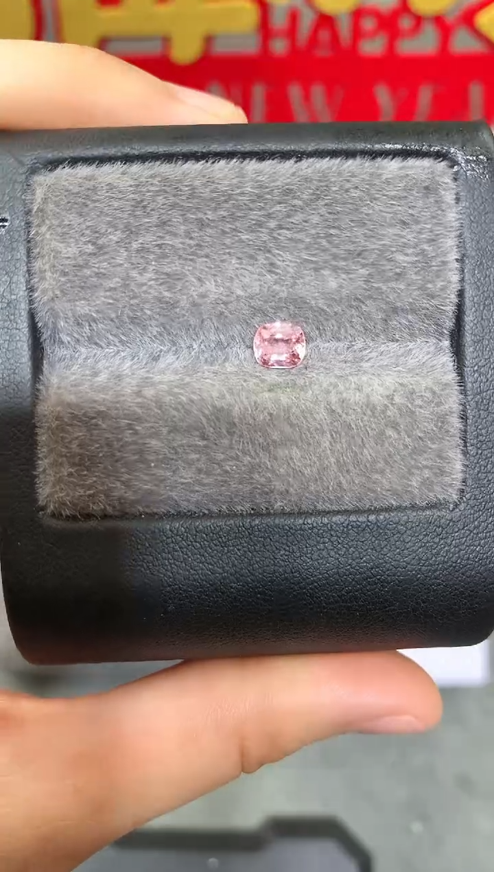 【闪购商品】尖晶石裸石未镶嵌枕型 香槟色调 0.81ct