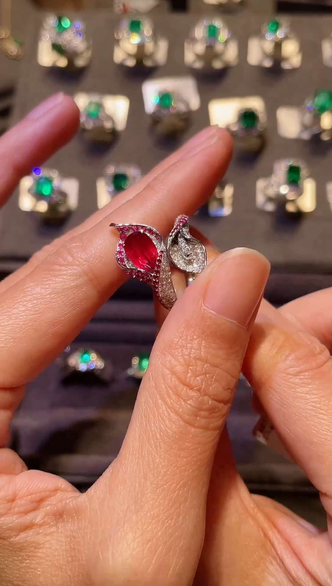 【闪购商品】红宝石戒指18K金镶嵌2.05ct/无烧鸽血红