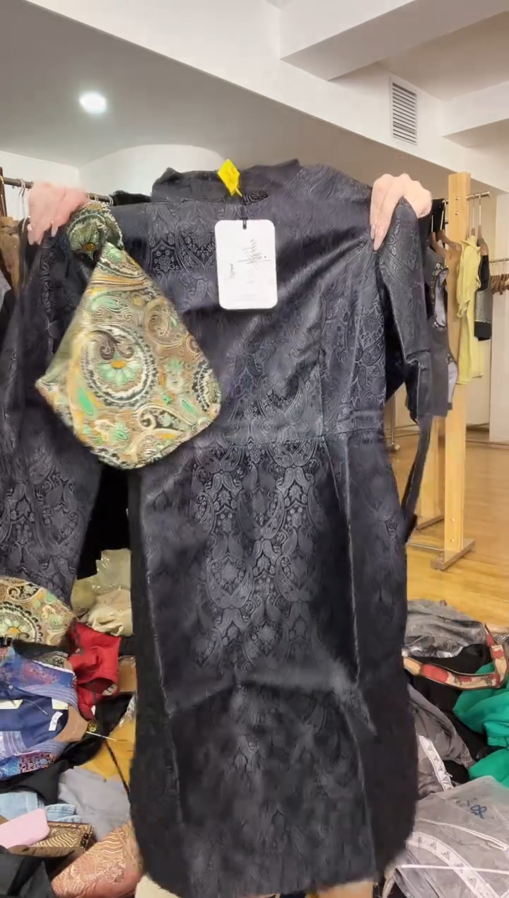 连衣裙       M码       80-105斤