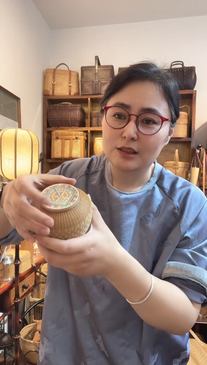 DZPY168-1 竹丝花编竹盖茶叶罐