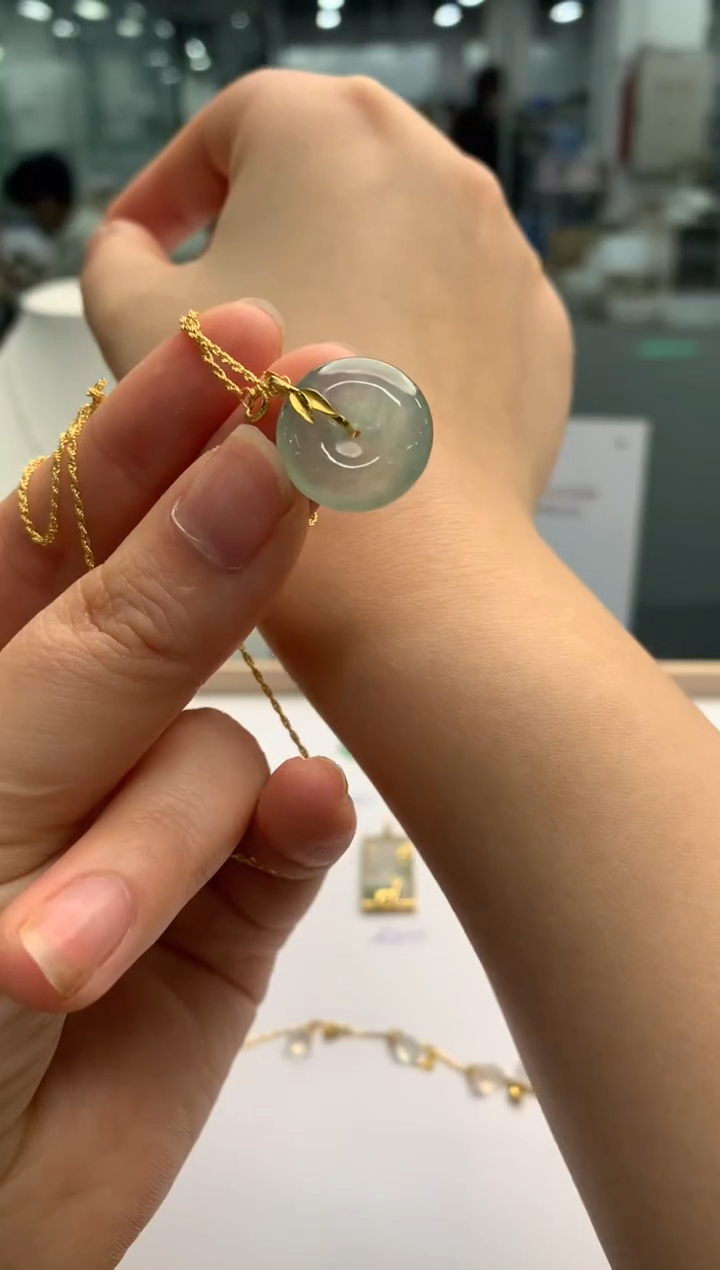 【闪购商品】翡翠吊坠(赠链)18K金镶嵌翡翠平安扣|不退不换