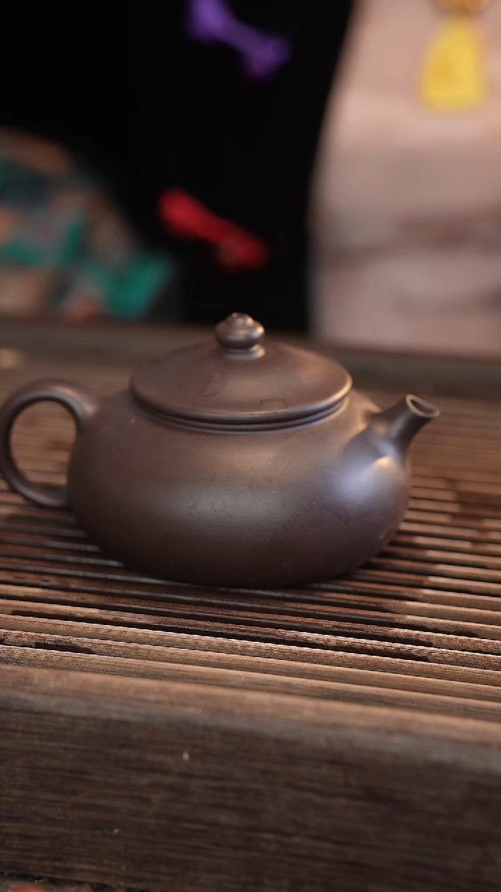 茶壶紫砂蓝莲花寒江210cc