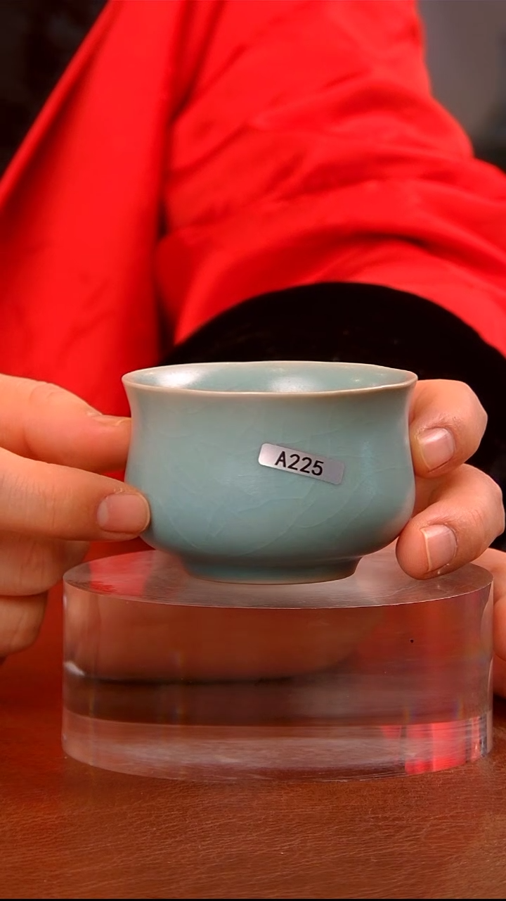 【闪购商品】瓷片225带款大玉兰杯.........