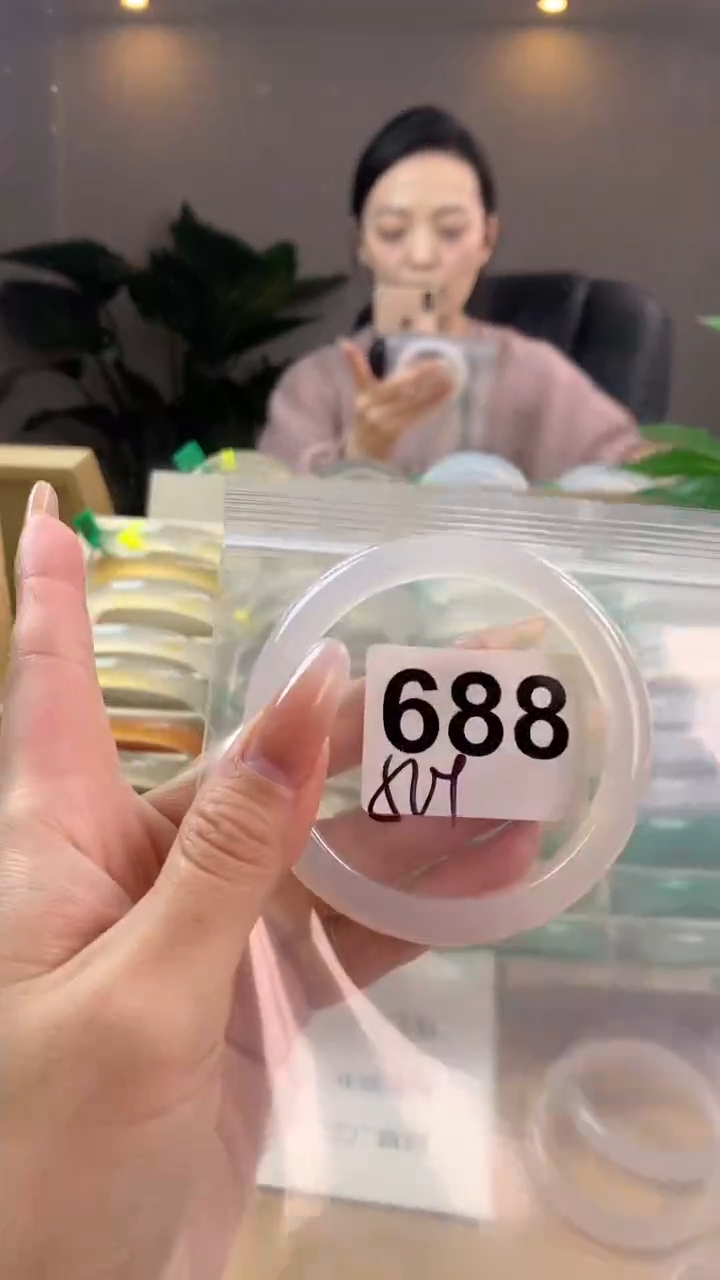 【闪购商品】玛瑙/玉髓手镯未镶嵌688
