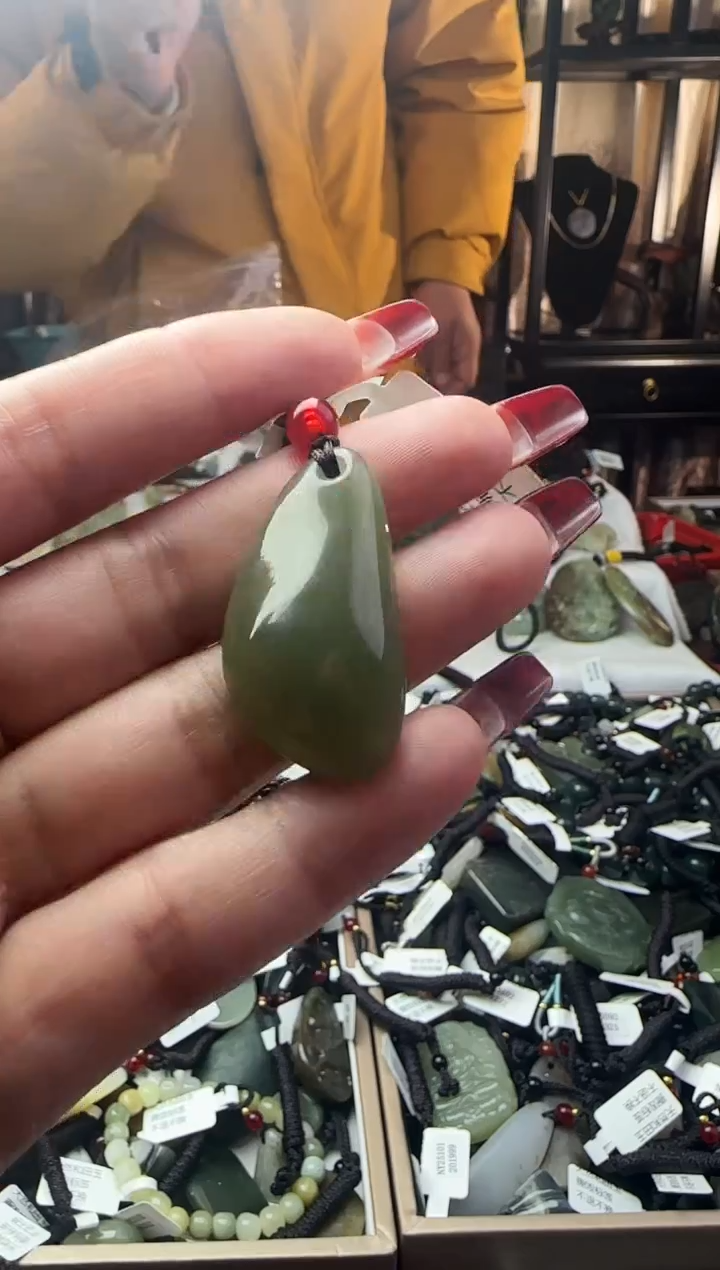 颈饰未镶嵌和田玉058