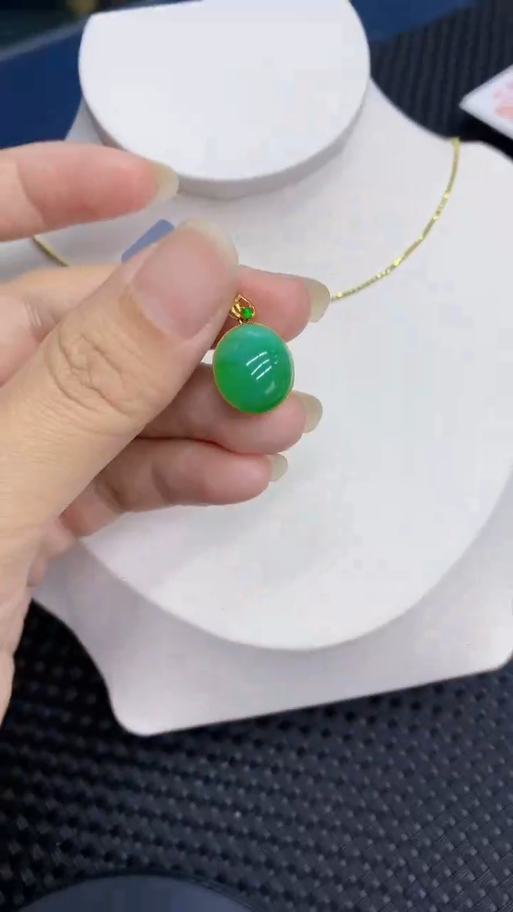 【闪购商品】翡翠颈饰18K金镶嵌            8