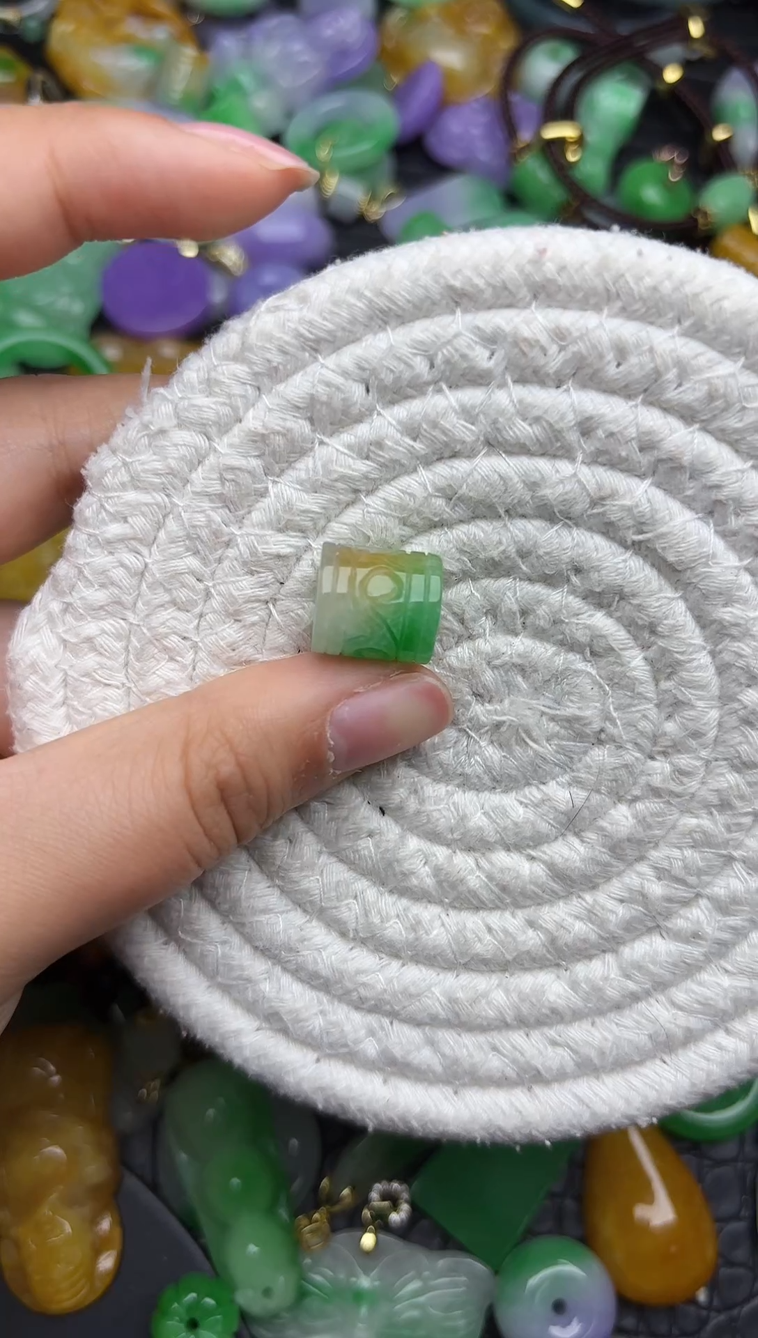 颈饰未镶嵌翡翠缅甸翡翠吊坠