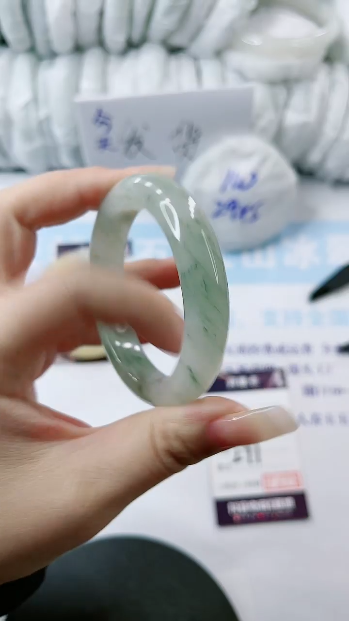 【闪购商品】石英质玉手镯未镶嵌多样性发货L71