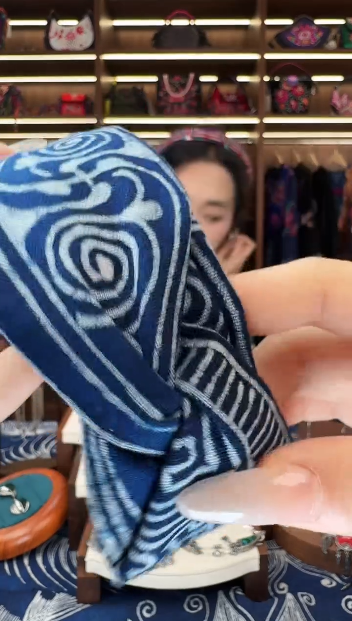 织绣L12黔东南苗族刺绣