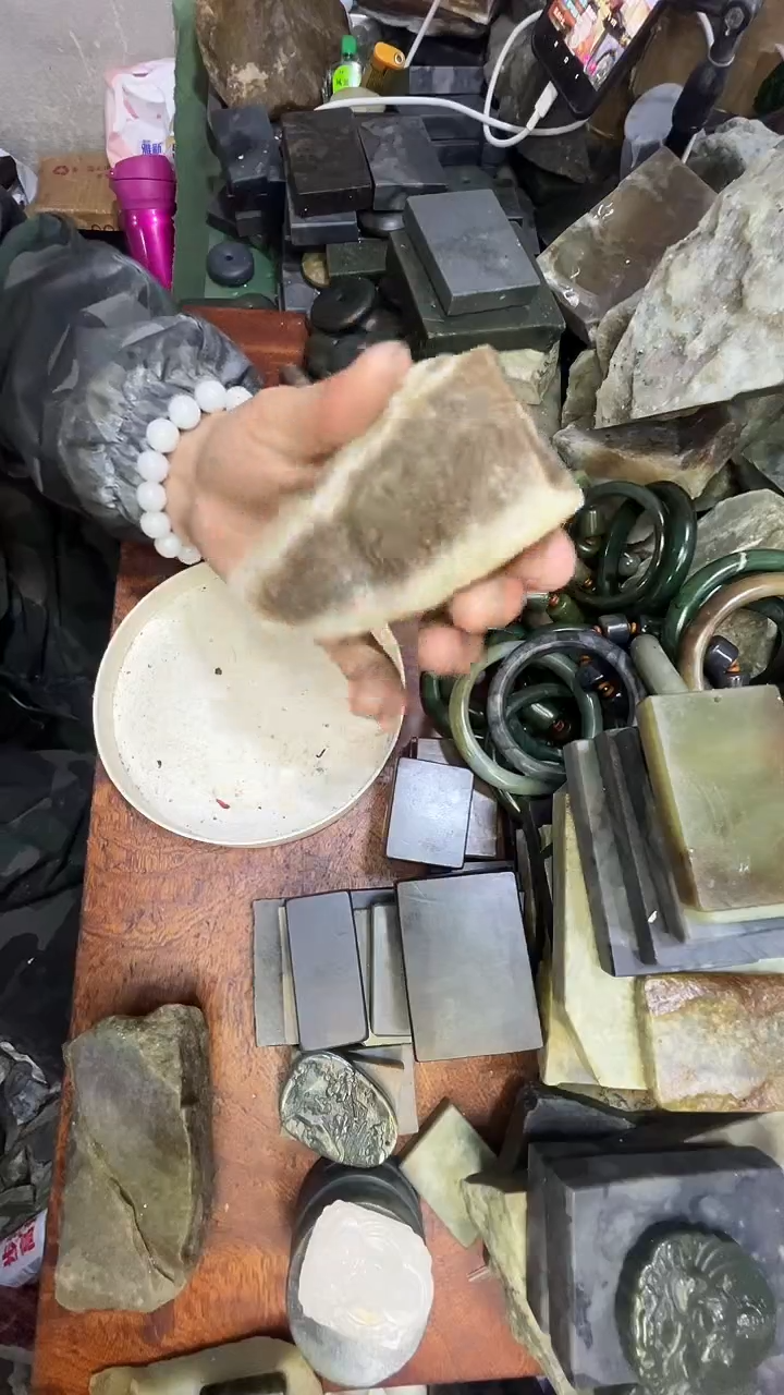 未镶嵌和田玉珠宝半成品1