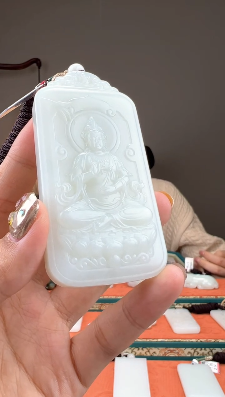 【闪购商品】和田玉颈饰未镶嵌1