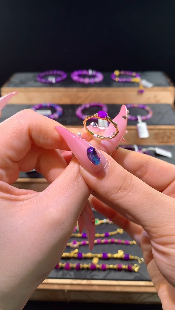 苏纪石（舒俱来）18K金镶嵌，戒指