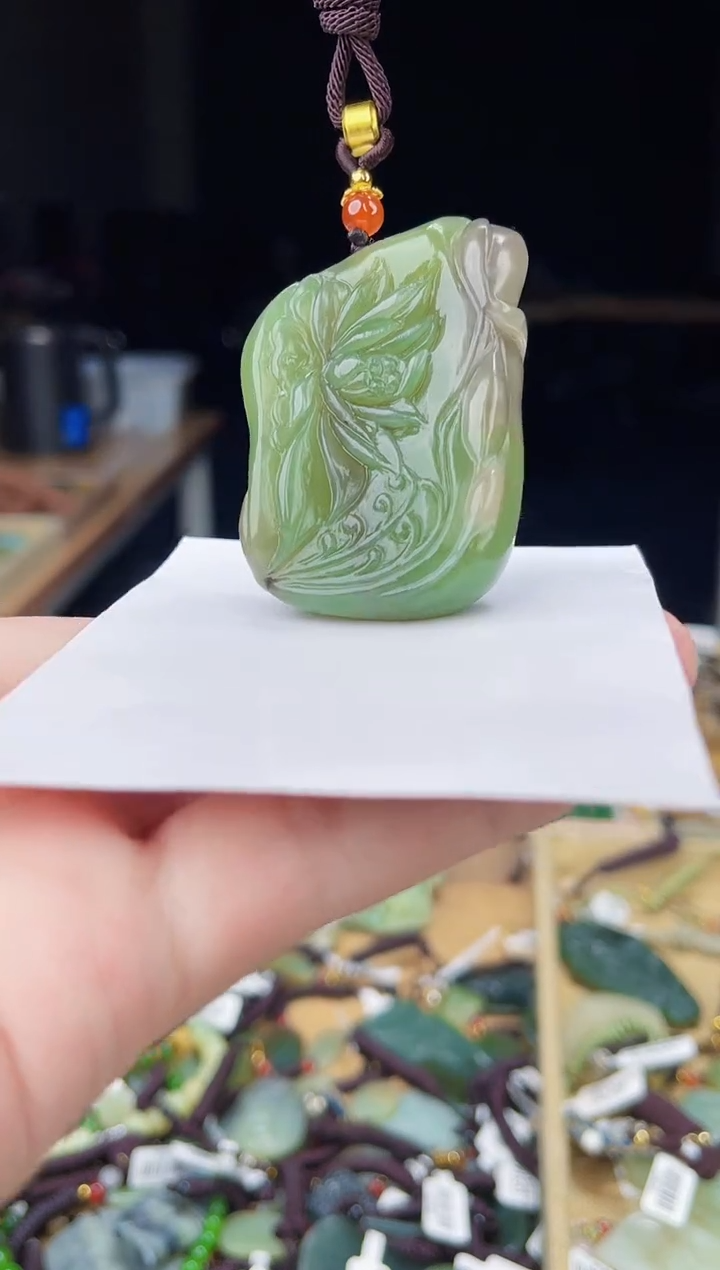 颈饰未镶嵌和田玉1