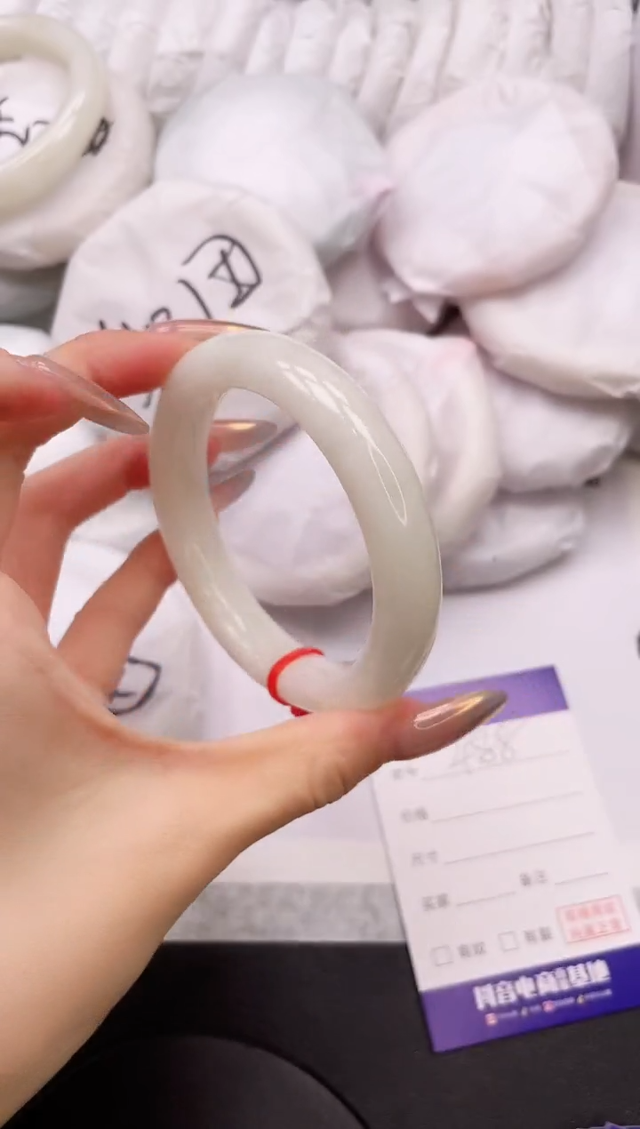 【闪购商品】和田玉手镯未镶嵌4K488-58