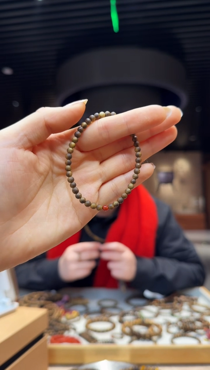 【闪购商品】沉香手串海南莺歌绿棋单圈圆珠