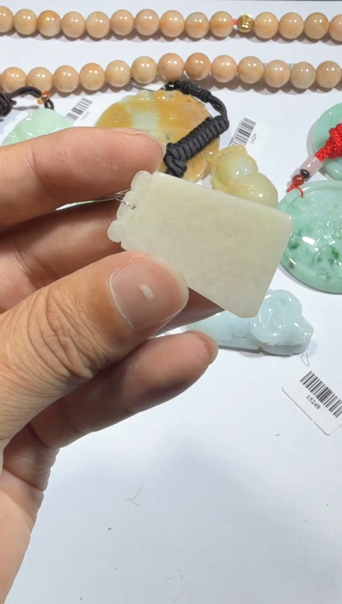 【闪购商品】翡翠颈饰未镶嵌00015006