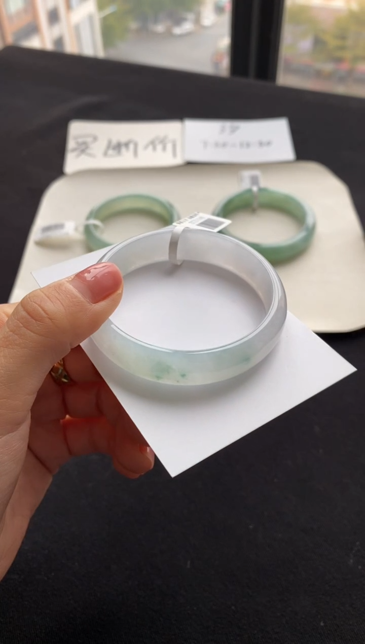 【闪购商品】翡翠手镯未镶嵌54正圈--不退不换