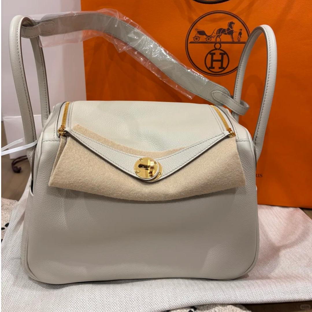 99新 Hermes/爱马仕 小花Jerry Lindy 26 奶昔白金扣 Z刻包