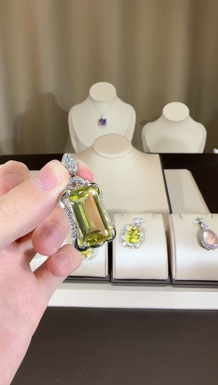 【闪购商品】水晶颈饰银S925镶嵌柠檬晶12*20mm