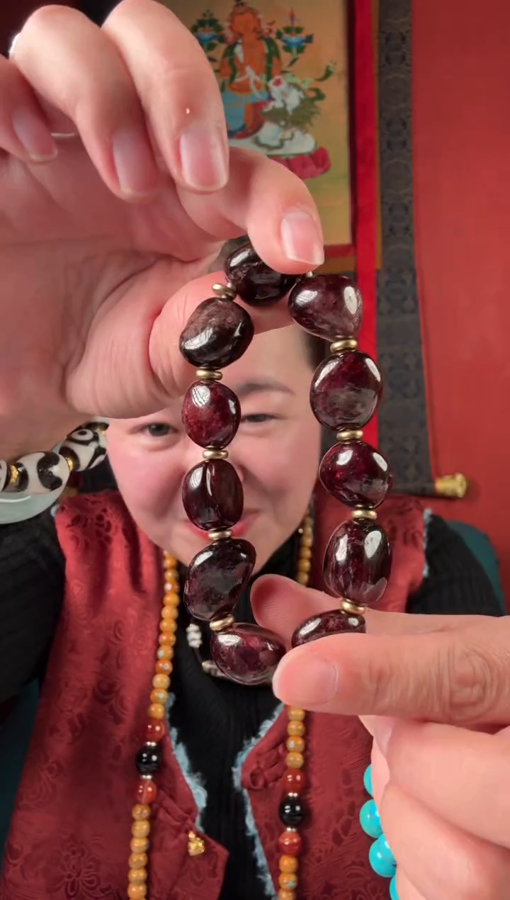 无非金属藏地红古串