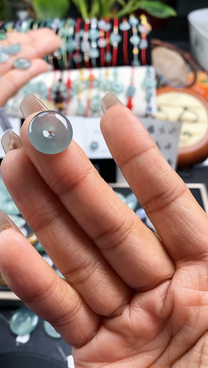 【闪购商品】翡翠裸石平安扣168一个