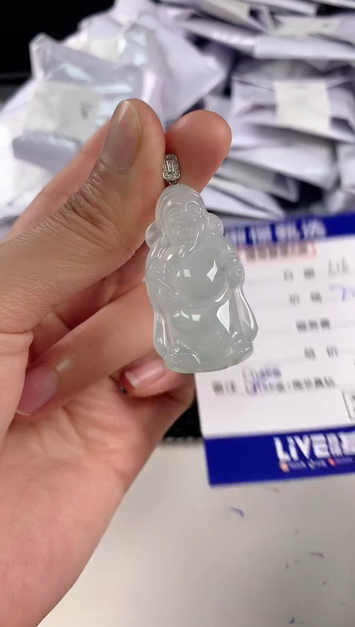 【闪购商品】翡翠颈饰18K金镶嵌70