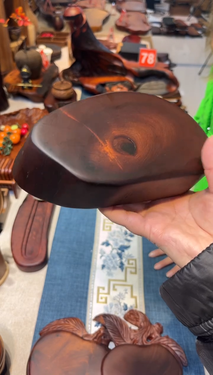 【闪购商品】缅甸花梨木随形底座