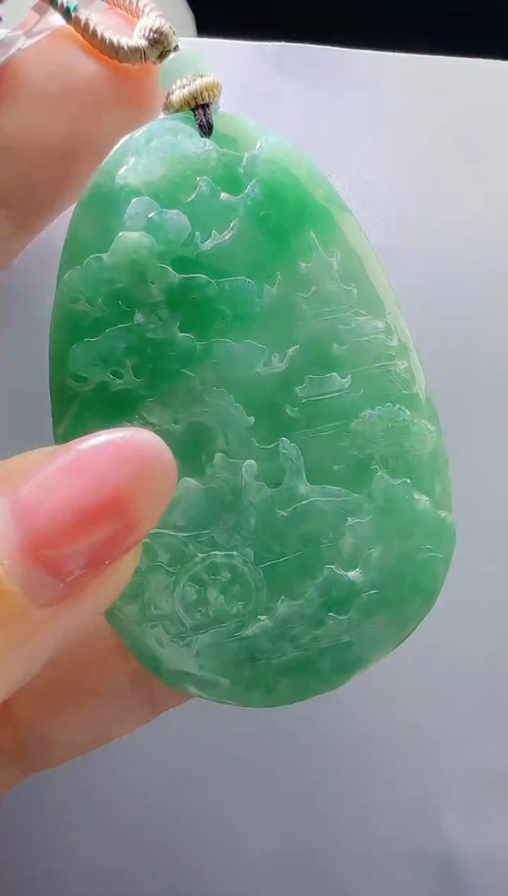 颈饰未镶嵌翡翠阿*多样性发其一