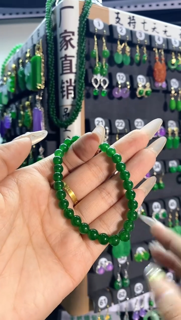 【闪购商品】翡翠手链银S925镶嵌手串6.....