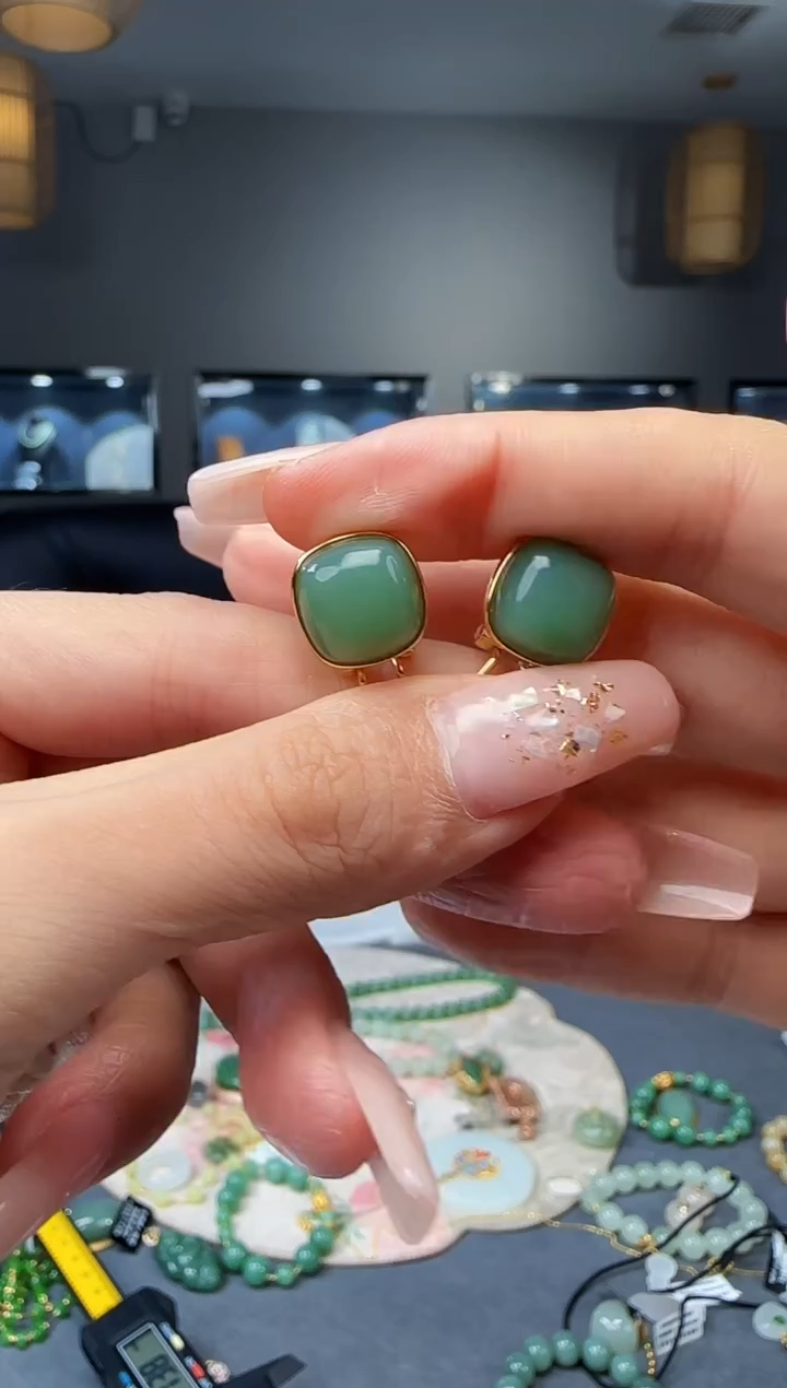 和田玉银S925镶嵌耳饰1