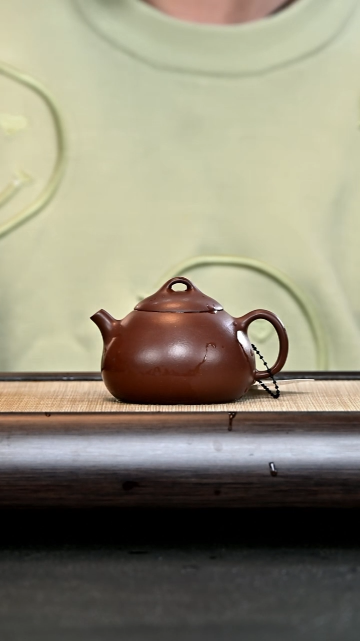 【闪购商品】紫砂茶壶BH11310 明式小秦权 红紫泥