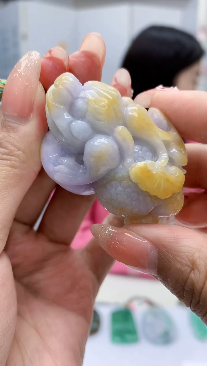 【闪购商品】定制翡翠未镶嵌4852MM-毛货挂件146