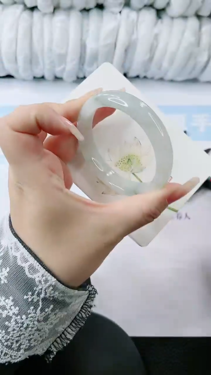 【闪购商品】石英质玉手镯未镶嵌 多样性发货V1