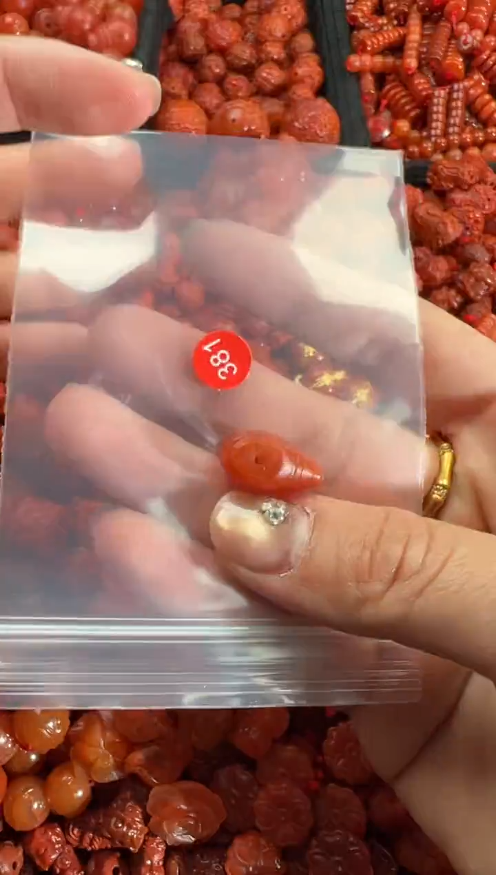 【闪购商品】南红玛瑙颈饰未镶嵌2