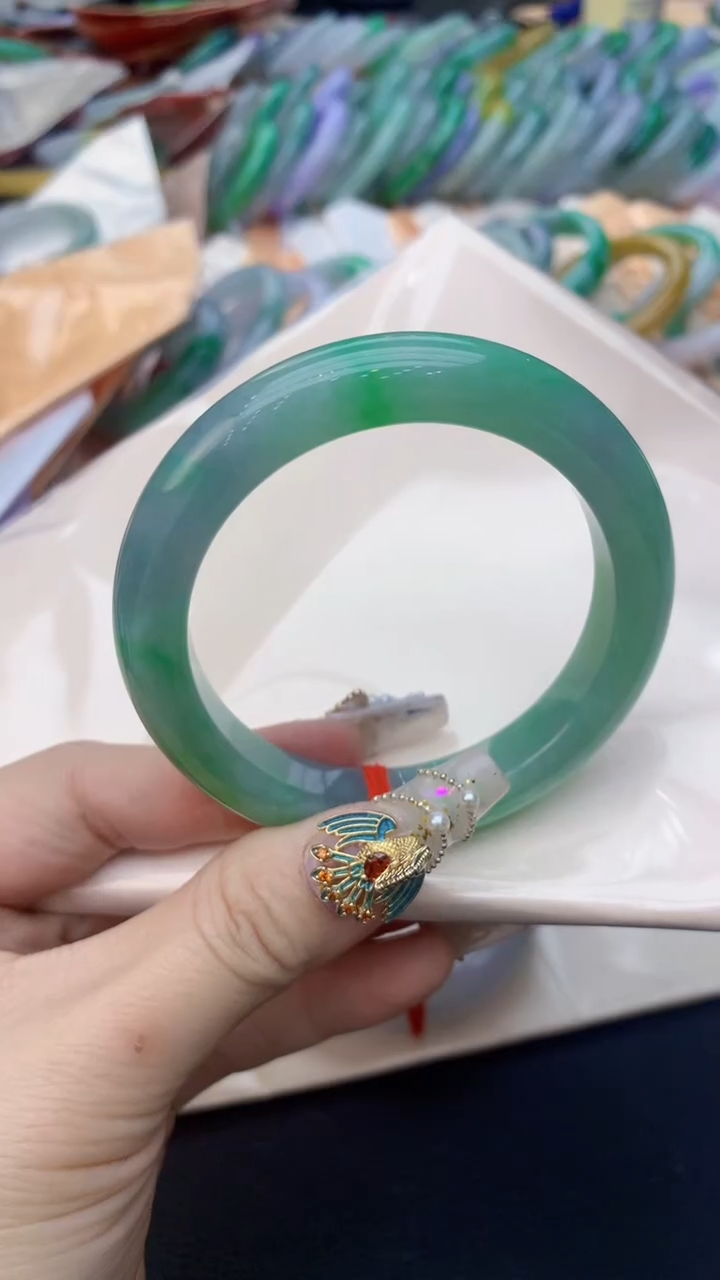 【闪购商品】翡翠手镯未镶嵌0364060323