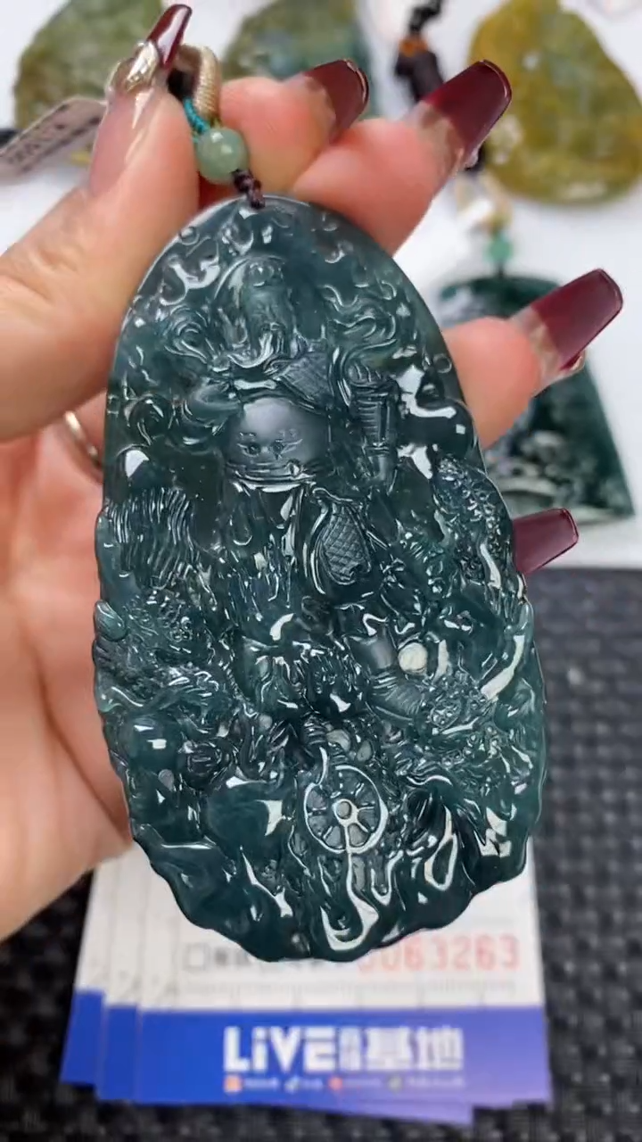 【闪购商品】翡翠颈饰未镶嵌1111111111111111