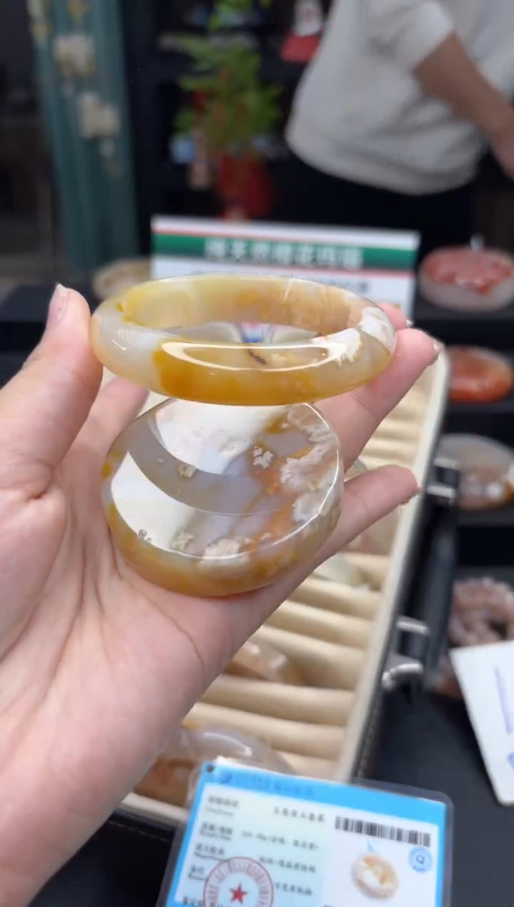 【闪购商品】石英质玉手镯未镶嵌514（55圈赠送镯心）