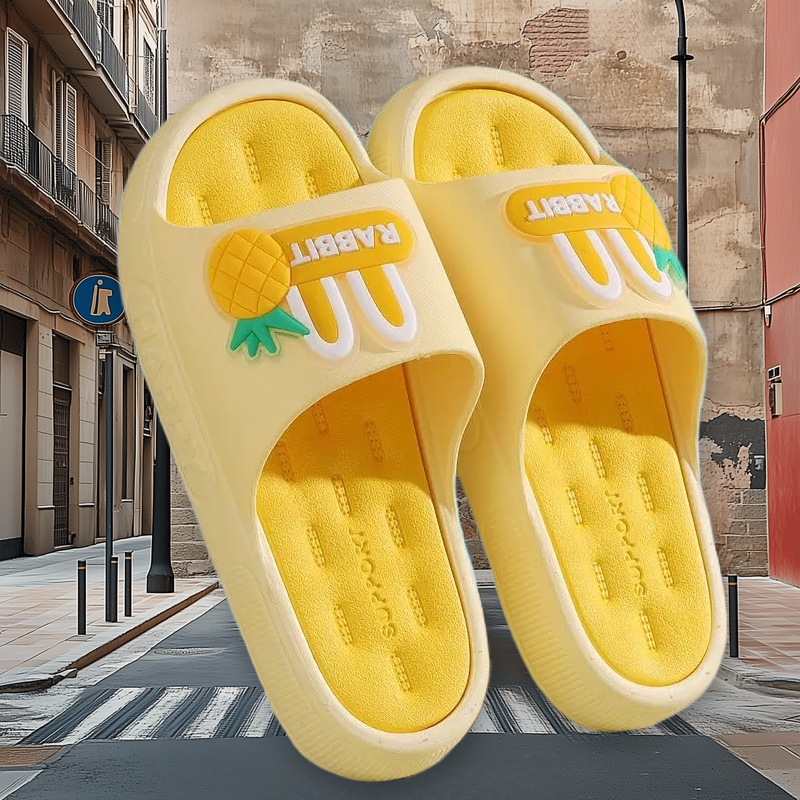 夏季踩屎感拖鞋女款时尚外穿厚底防滑防臭软底浴室居家女士凉拖鞋