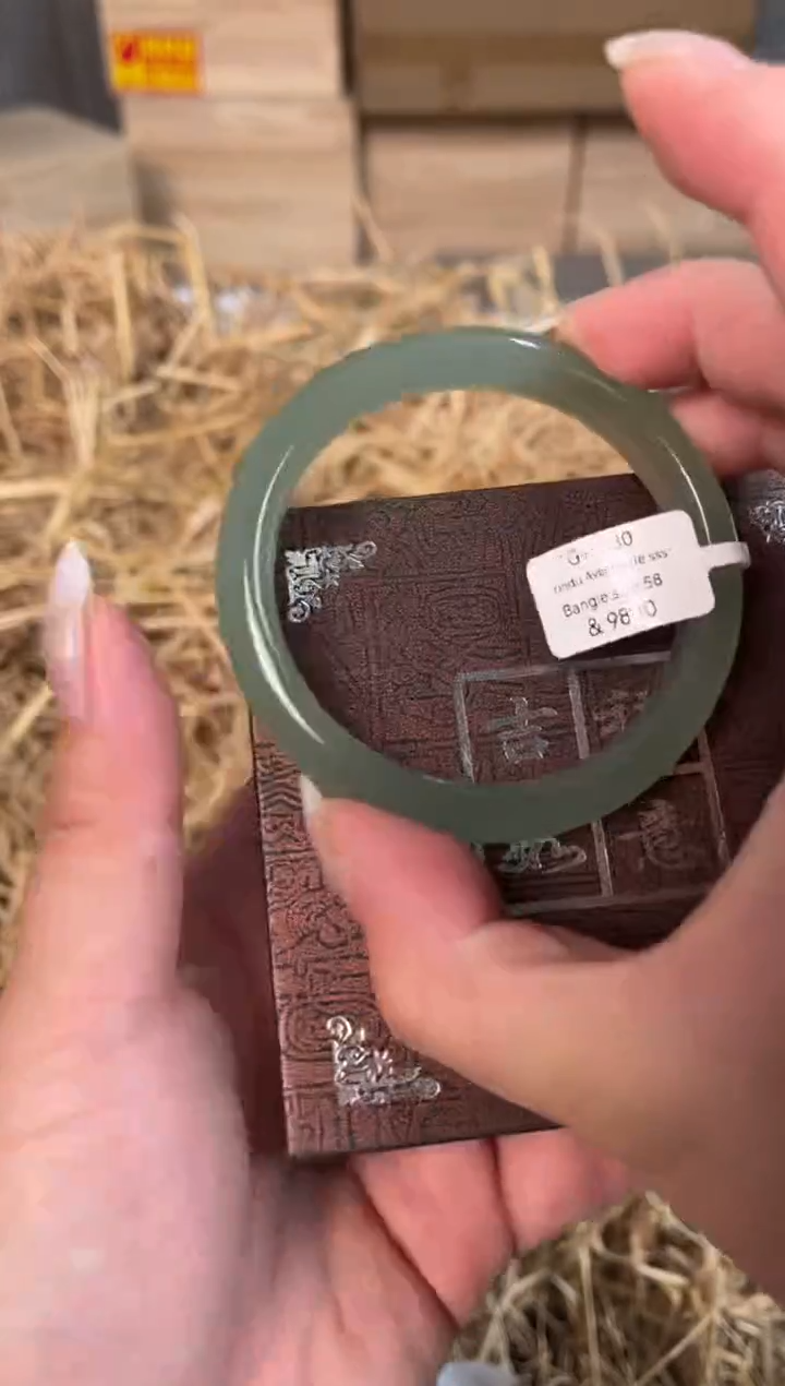 未镶嵌手镯石英质玉G-1130