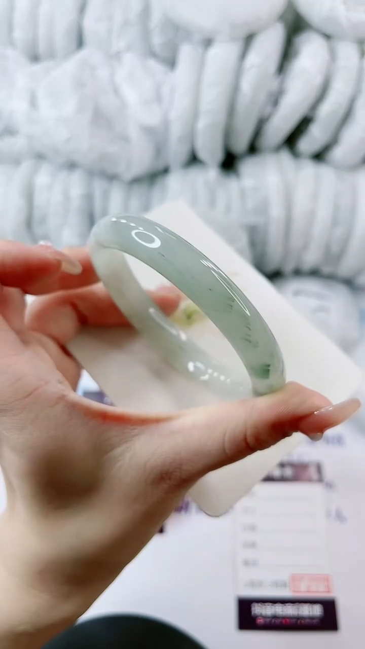 【闪购商品】石英质玉手镯未镶嵌0397549367-多样性发货