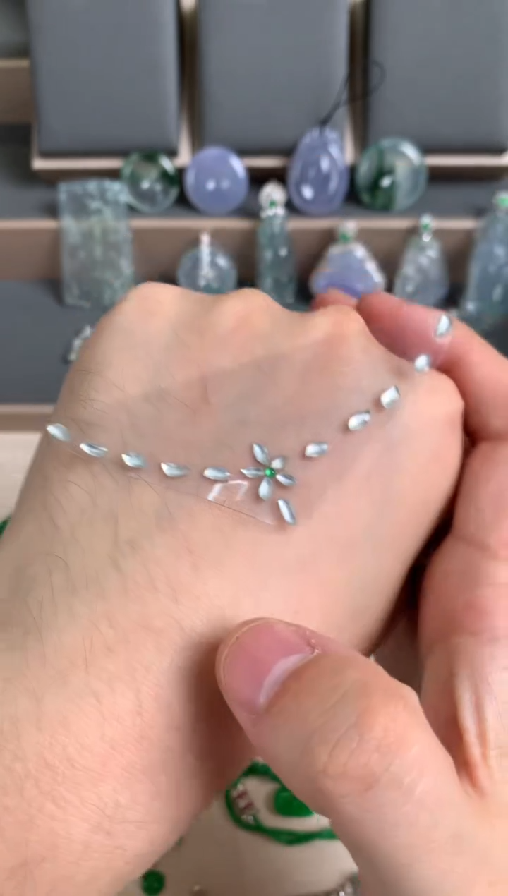 未镶嵌定制翡翠裸玉