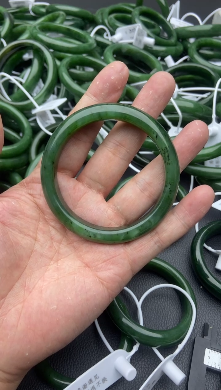 未镶嵌手镯和田玉（碧玉）7-62.1