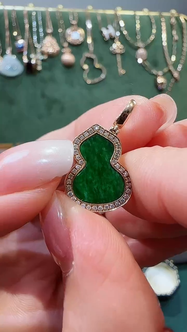 【闪购商品】翡翠吊坠(不含链)18K金镶嵌翡翠吊坠多样性发货发其一