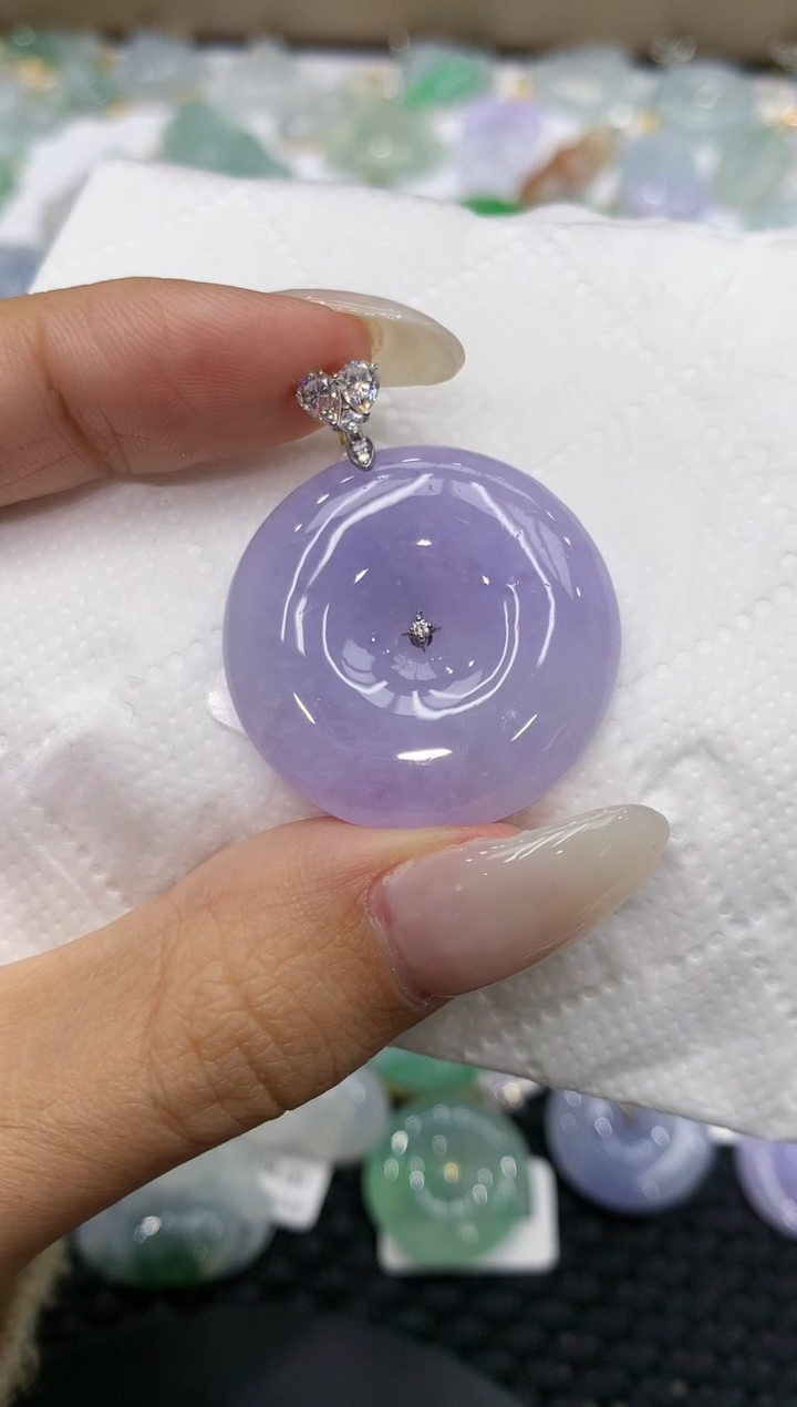 颈饰18K金镶嵌翡翠111111111111