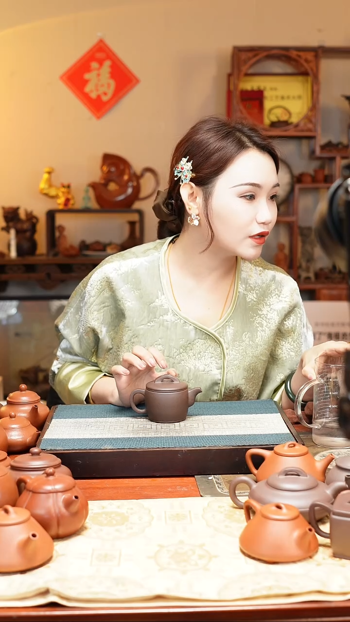 【闪购商品】喀左紫砂原矿手工制作