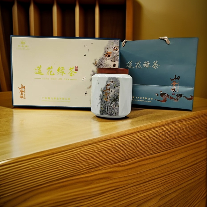 1精选冲泡鲜爽高山绿好茶甘甜茶叶礼盒