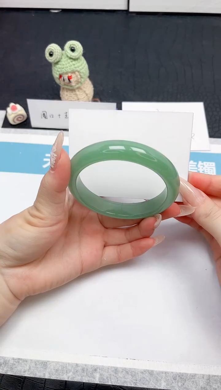 【闪购商品】石英质玉手镯未镶嵌221-62.5