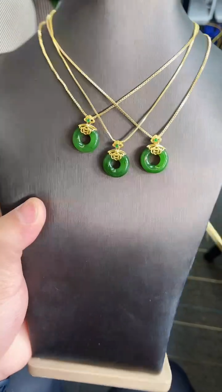 【闪购商品】和田玉吊坠银S925镶嵌多样性发一