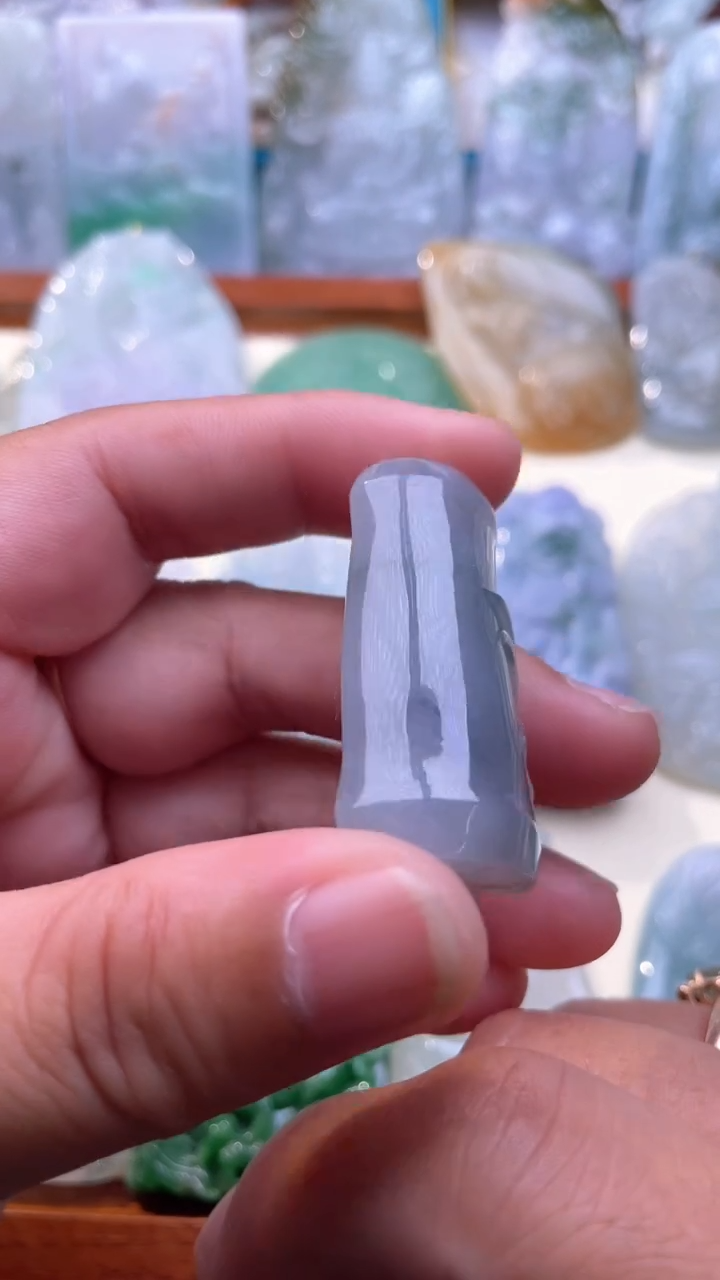 翡翠未镶嵌颈饰竹节