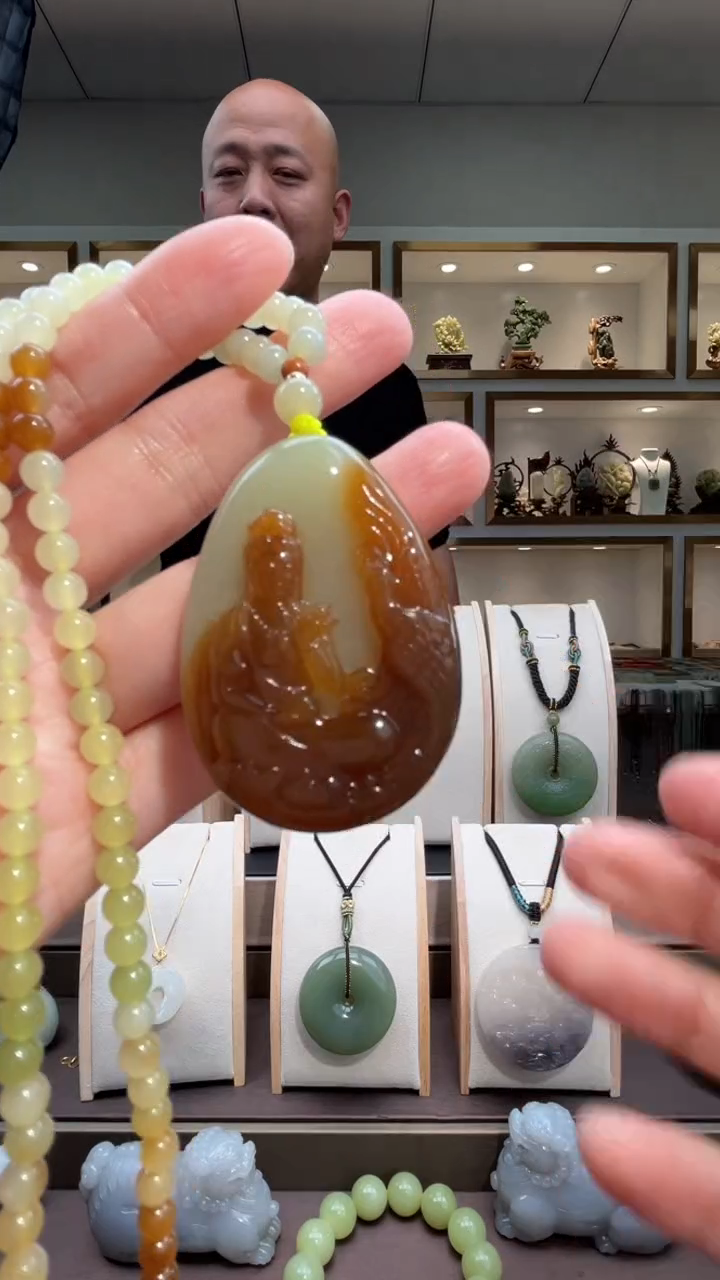 颈饰未镶嵌和田玉苏